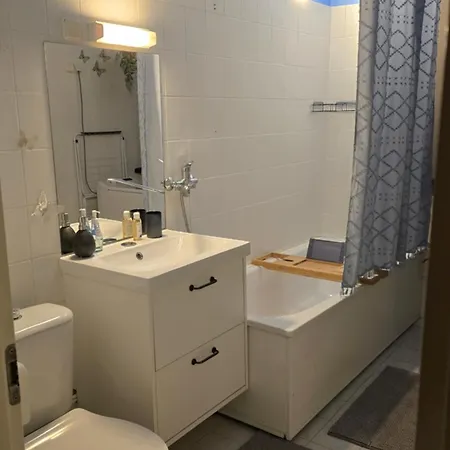 Pakri 아파트 팔디스키